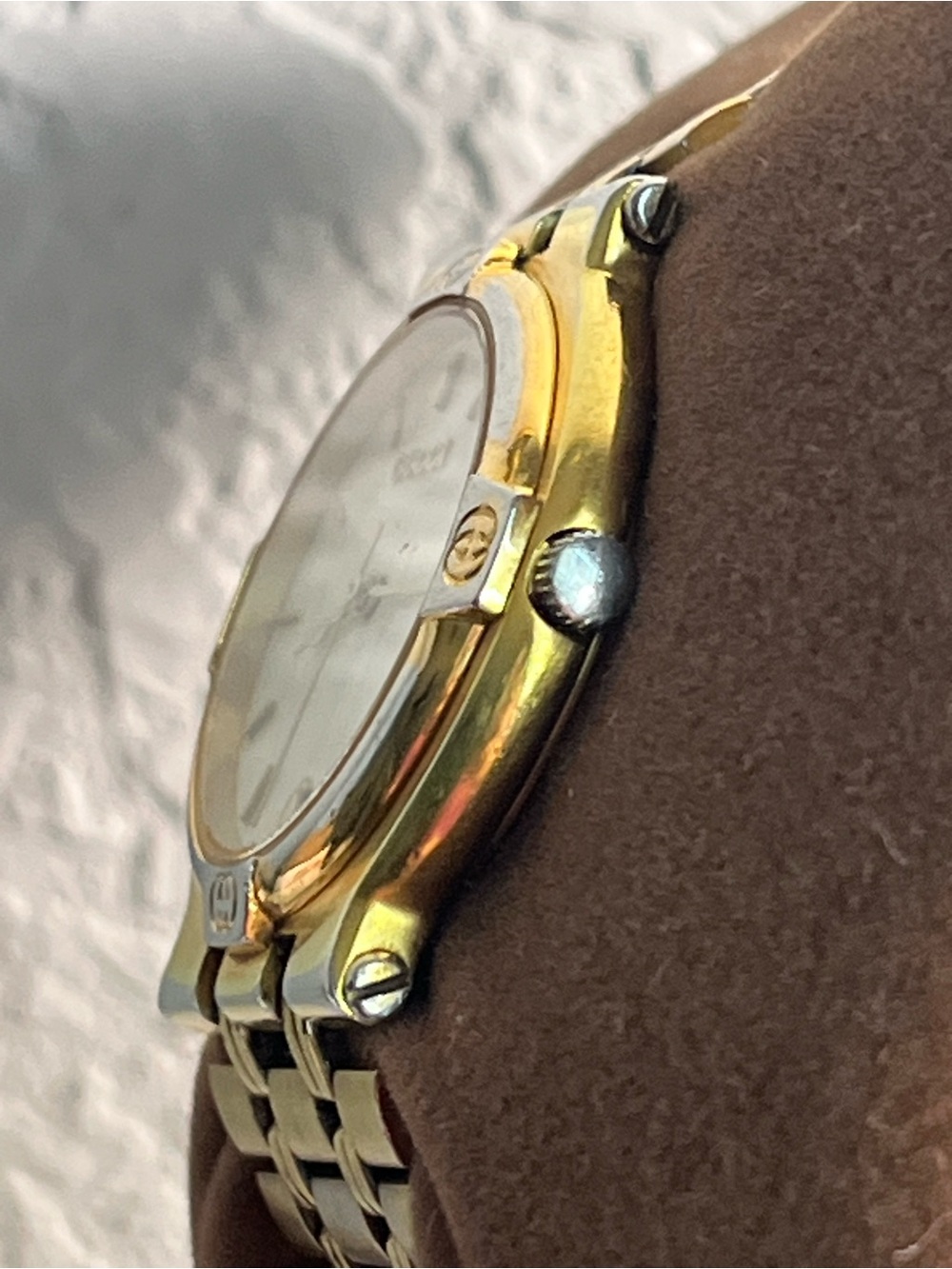 GUCCI 9200M men’s watch 10microns gold pated. - Picture 5 of 16